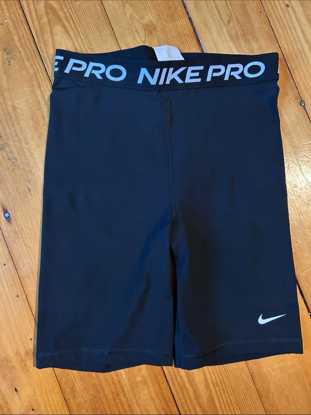 Women’s Nike Pros, 7” inseam